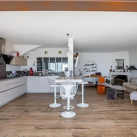 Une Charmante Maison A Quelques Pas De L'ocean 펜션 Château-dʼOlonne